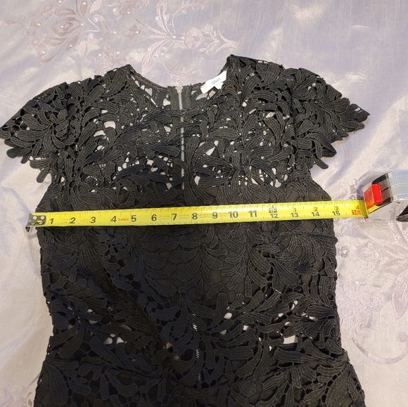 Gilbert lace rompers XS - Picture 6 of 7